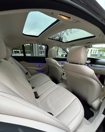 Mercedes-Benz Klasa E cena 120000 przebieg: 166000, rok produkcji 2016 z Wrocław małe 407